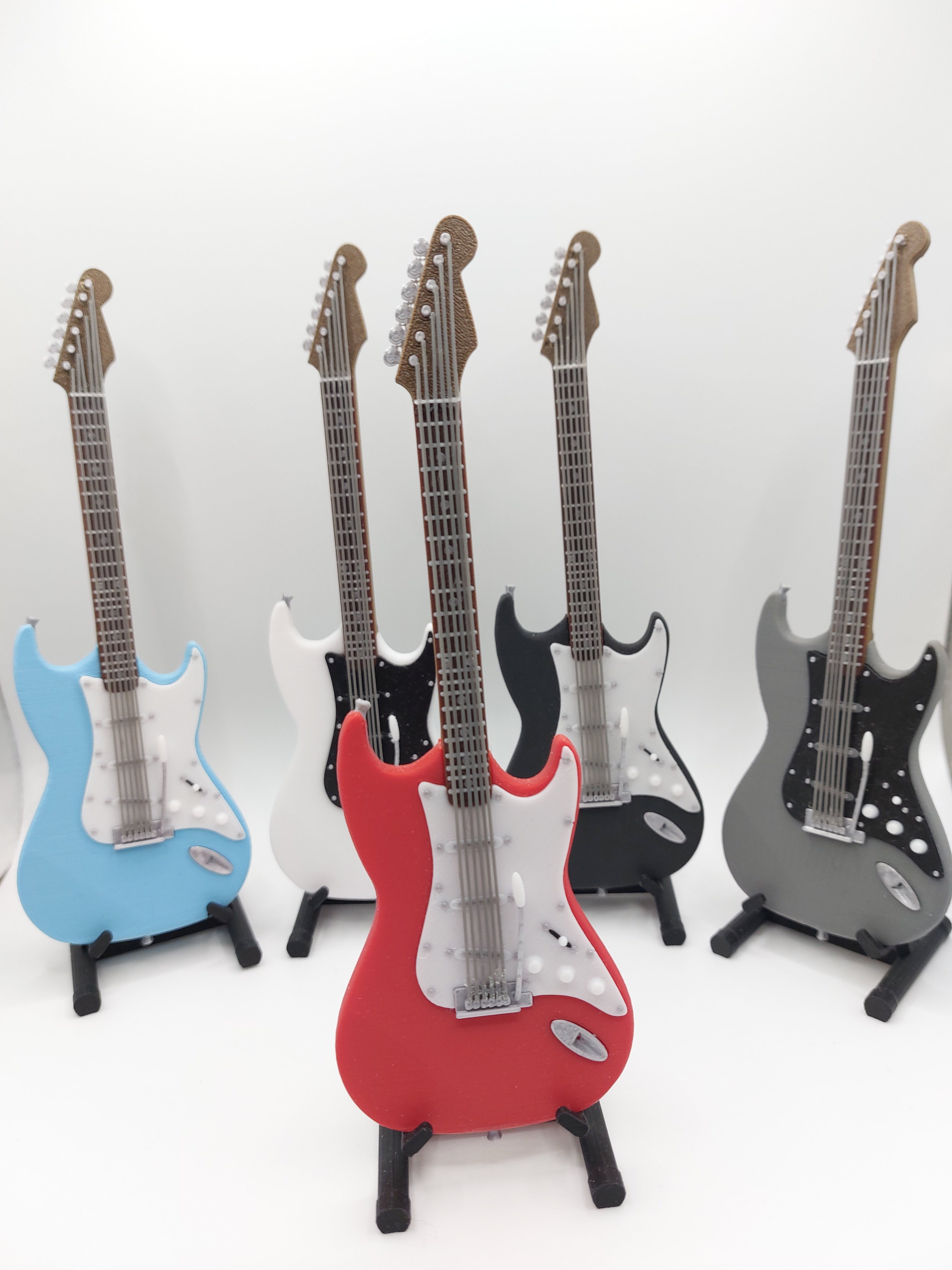 Miniatur E-Gitarren im Maßstab 1:6 und 1:4