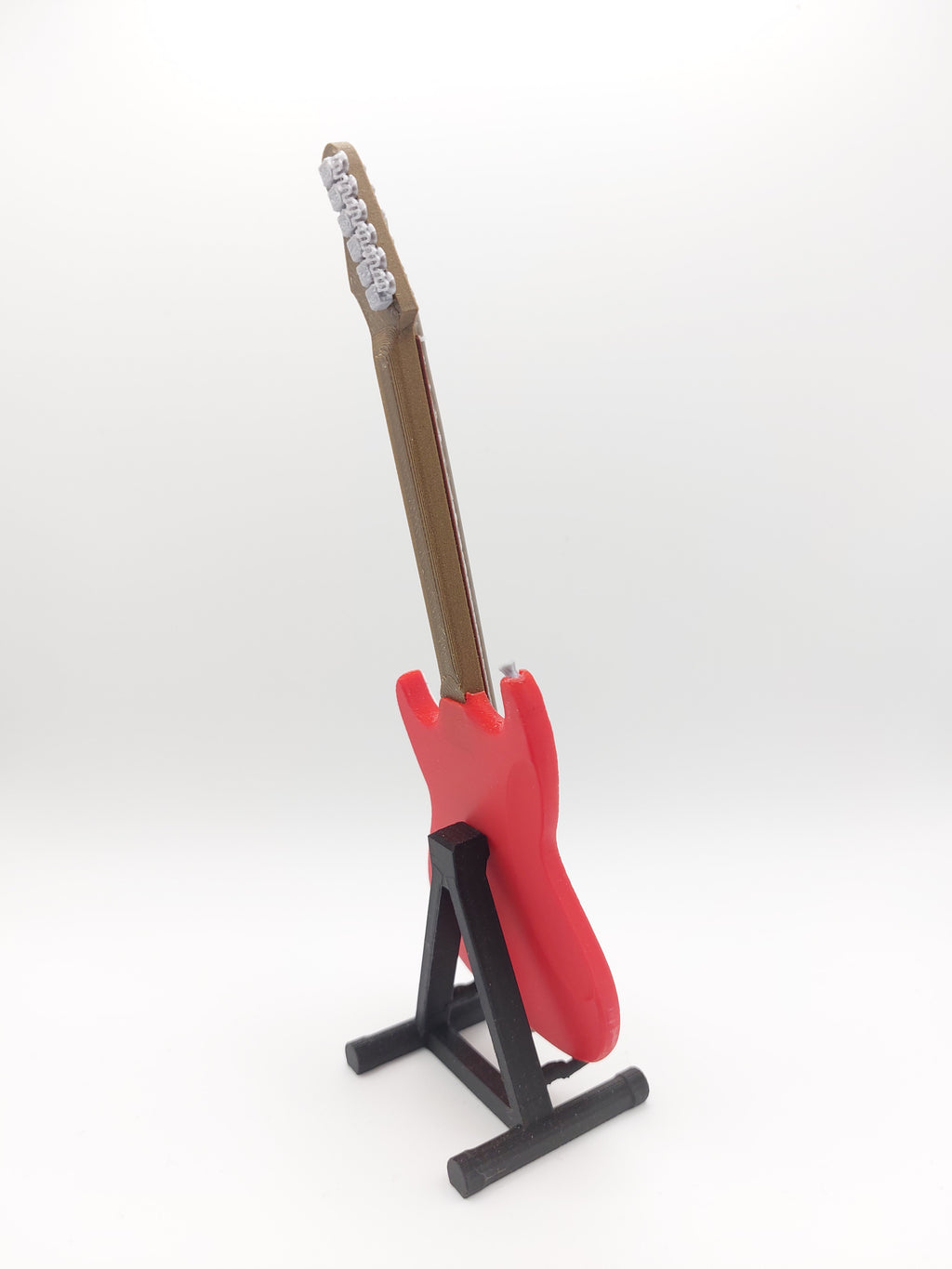 Miniatur E-Gitarre mit Gitarrenständer im Maßstab 1:6