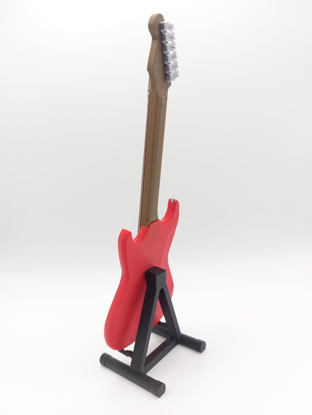 Miniatur E-Gitarre mit Gitarrenständer im Maßstab 1:6