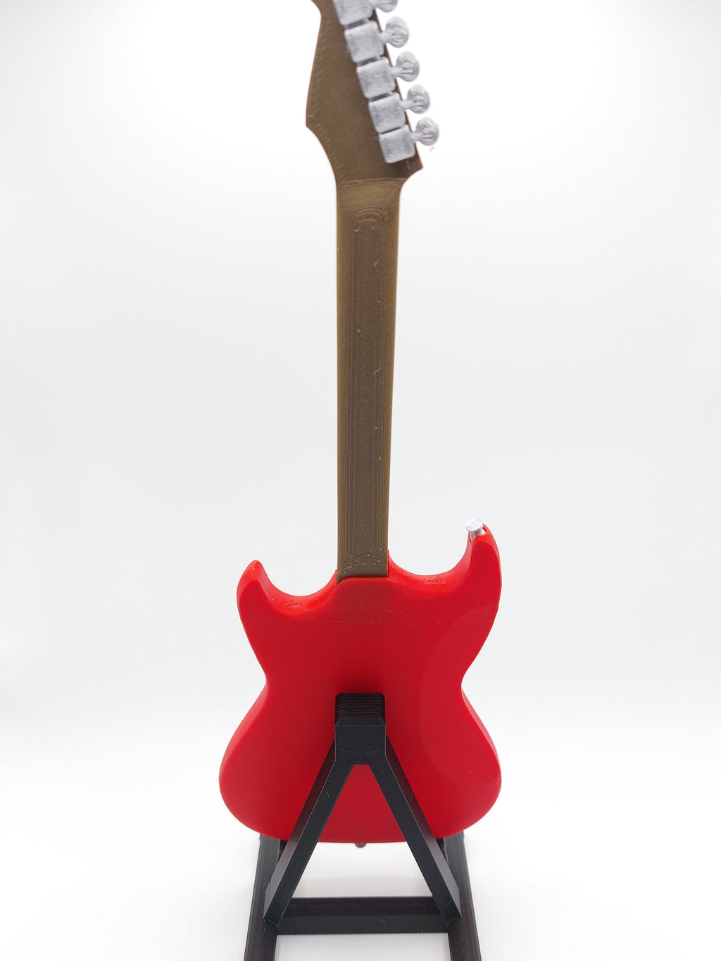 Miniatur E-Gitarre mit Gitarrenständer im Maßstab 1:4